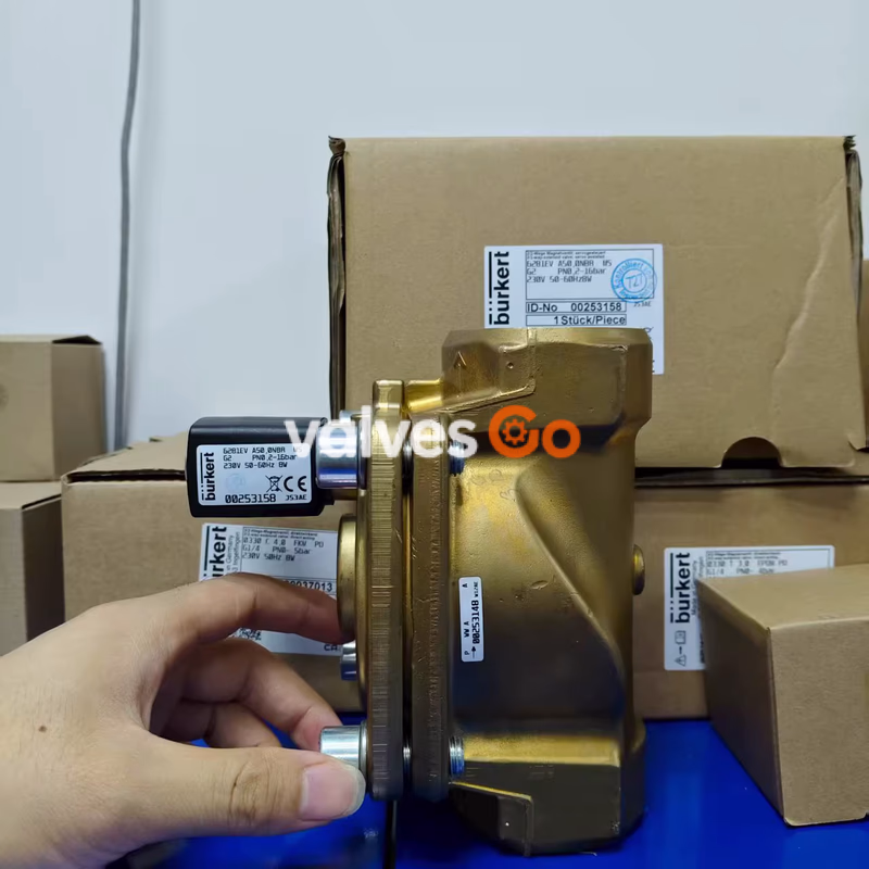 BURKERT 5281 Servo Diaphragm 2/2-Way Solenoid Valve - Packaging