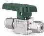 Swagelok SS-12P6T-MM quarter turn instrument plug valve with tube fittings