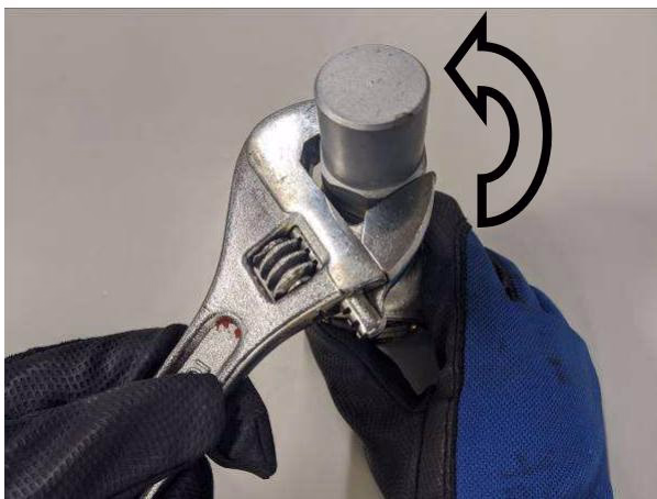 Yoshitake AL-27 removing the cap